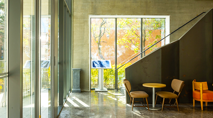 annexbuilding_1F_Stairs