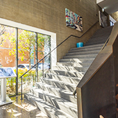 annexbuilding_1F_Stairs2_thum